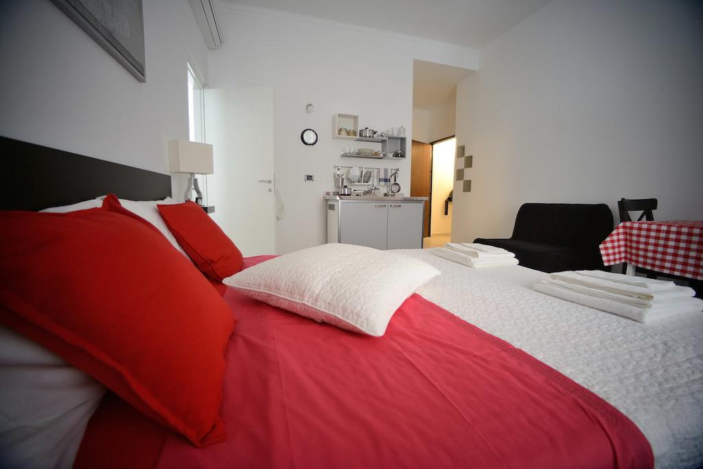 Bed and Breakfast Casa Petrarca Турин Экстерьер фото
